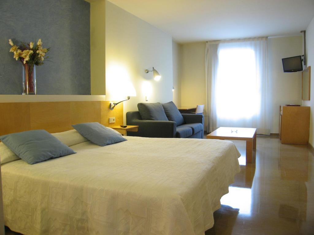 Hotel Rambla Figueres Figueras Habitación foto
