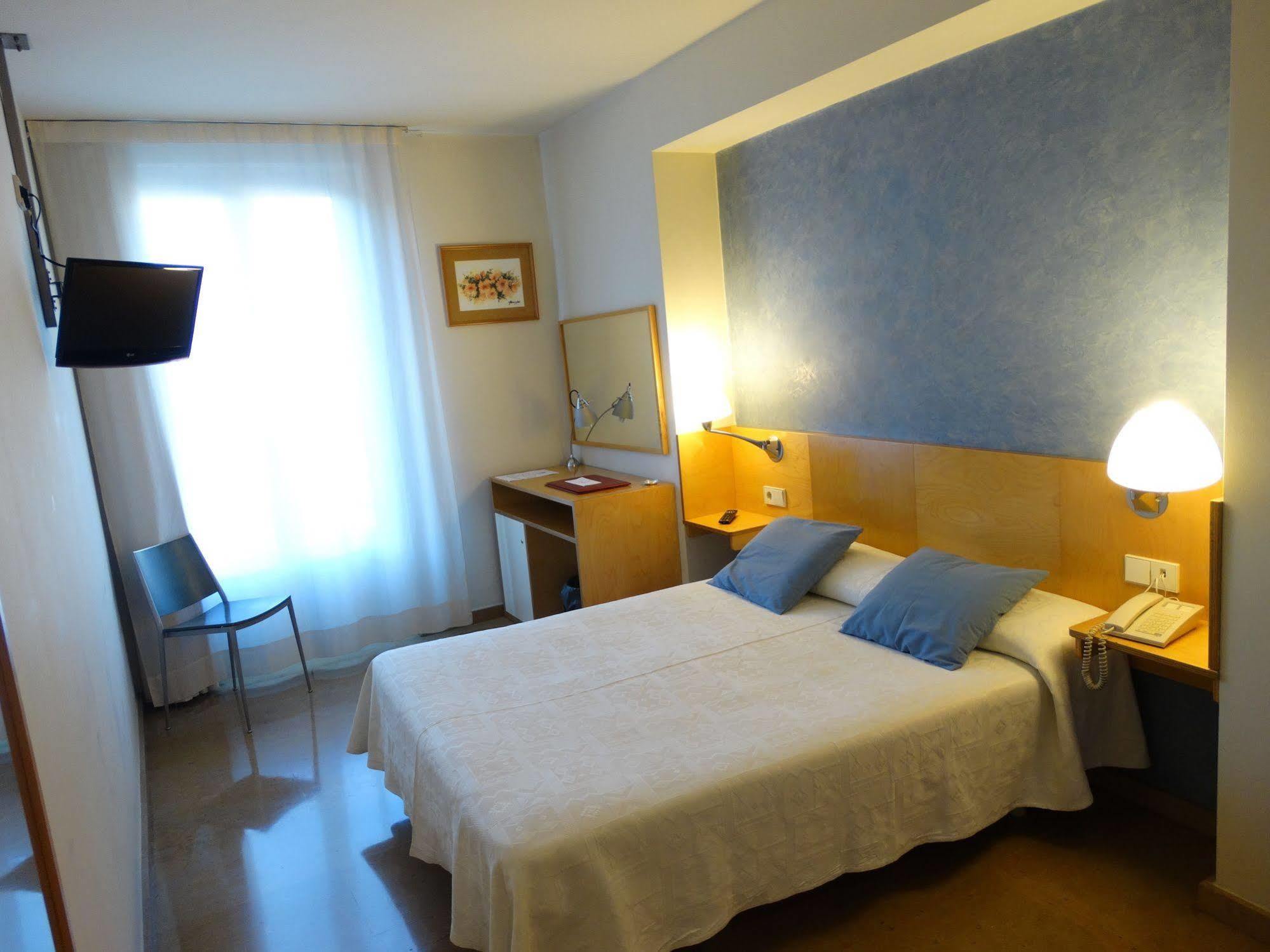 Hotel Rambla Figueres Figueras Exterior foto
