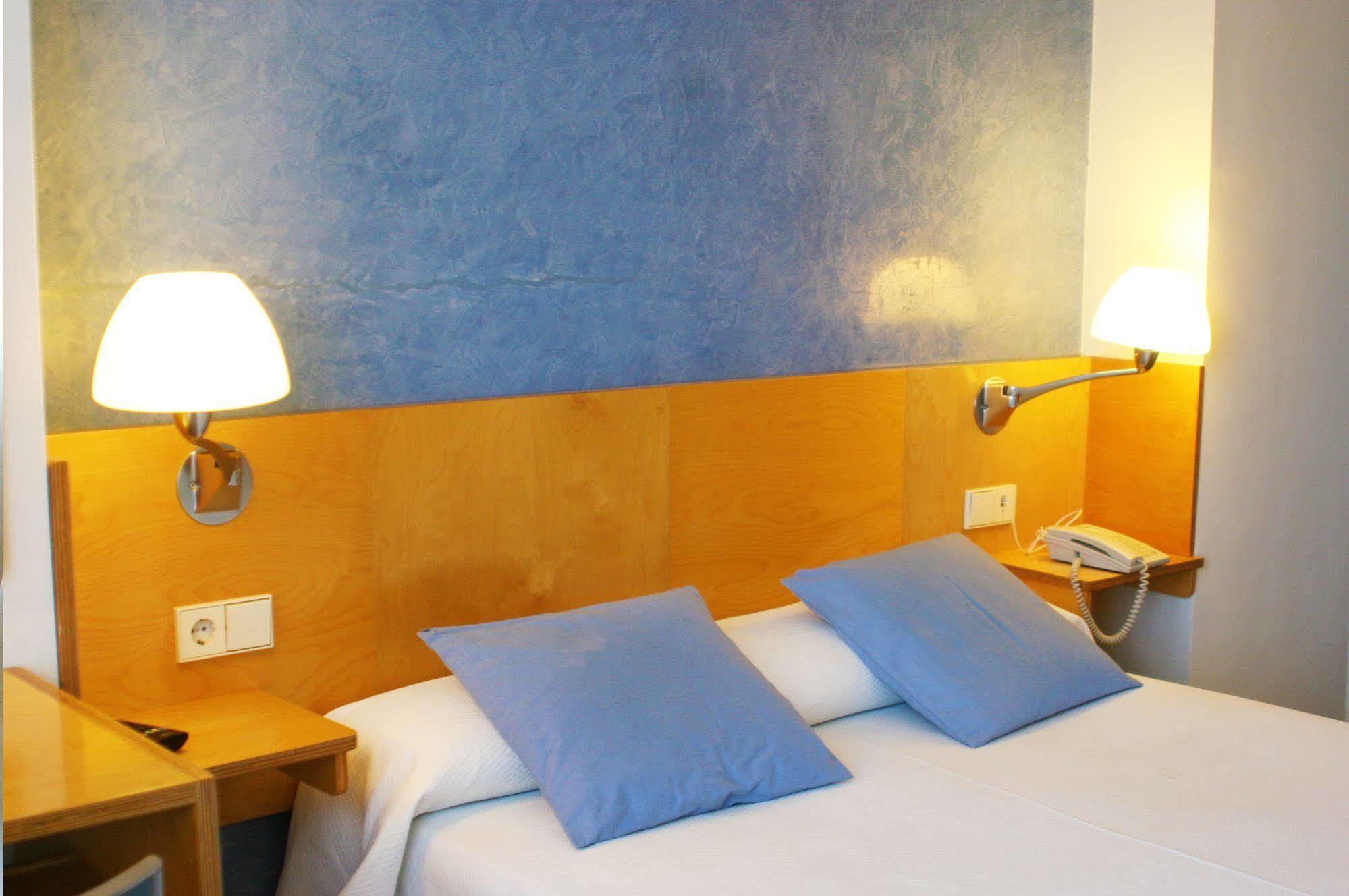 Hotel Rambla Figueres Figueras Exterior foto
